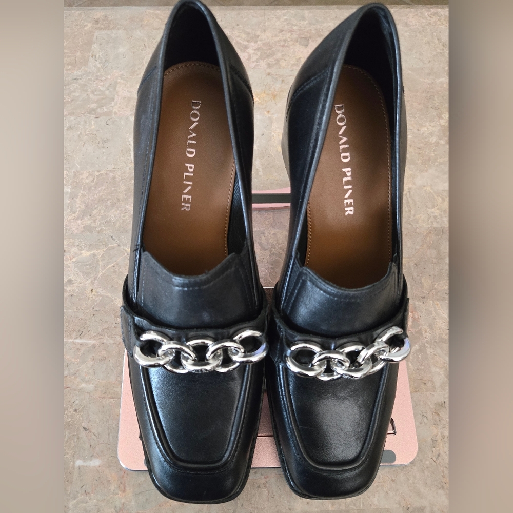 Donald J. Pliner Black Leather Loafers with Silver Chain  Size: 9.5 - Picture 2 of 8